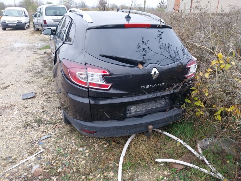 Продавам Рено Меган 3 на части