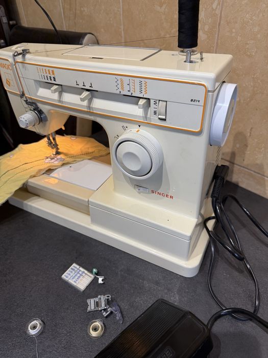 Masina de cusut festonat si butoniere Singer 8142 componente metal