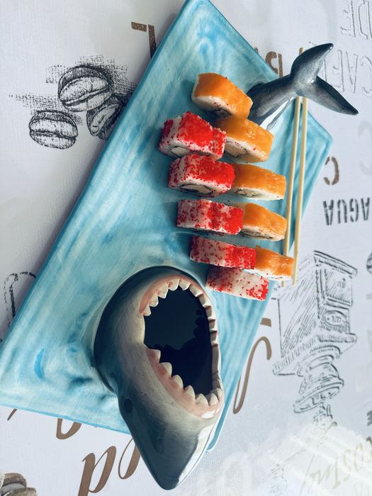 Тарелка «Белая акула» под суши