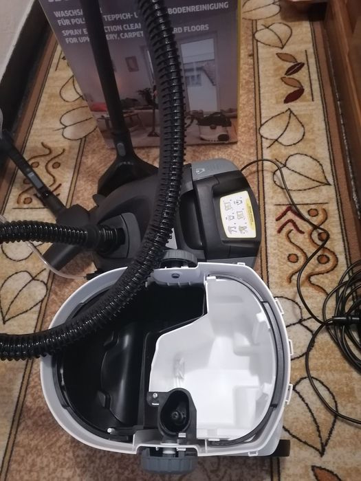 Перяща прахосмукачка Karcher se 5