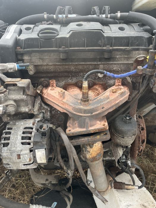 Двигател Peugeot Partner 1.6i