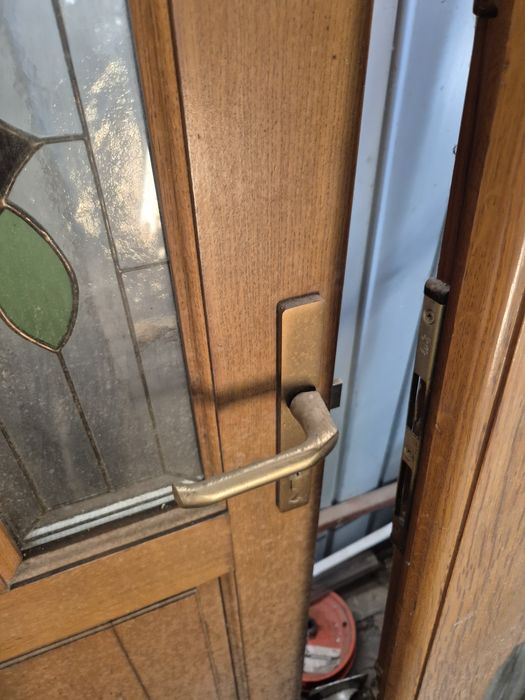 Ușă din stejar stratificat