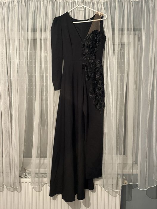 Salopeta neagra tip rochie