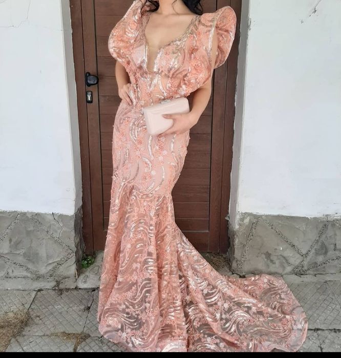 Официална  рокля