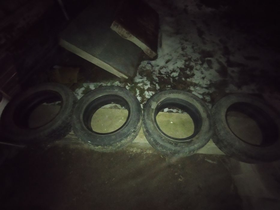 Продам  зимнею резину r15