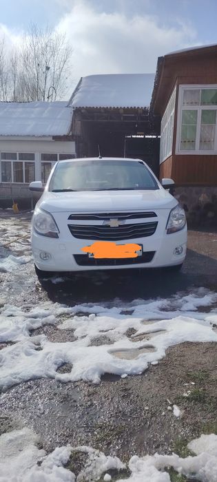 Chevrolet Cobalt sotiladi, yaxshi holatda