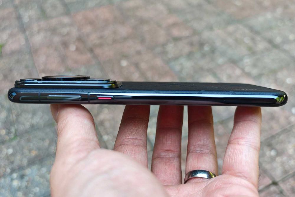 Vand huawei pura 70 ultra, pachet complet.