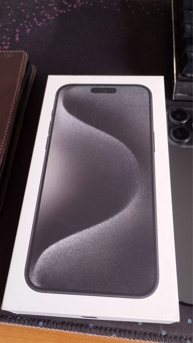 Vand Iphone 15 pro max 256 gb + baterie portabila
