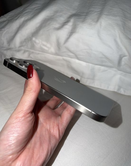 iPhone 15 pro 256gb