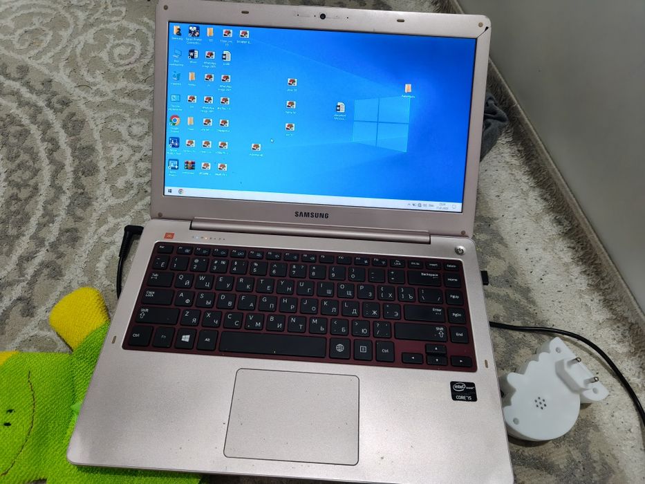Ноутбук Самсунг продаётся