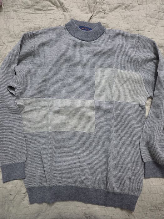 Нов мъжки пуловер