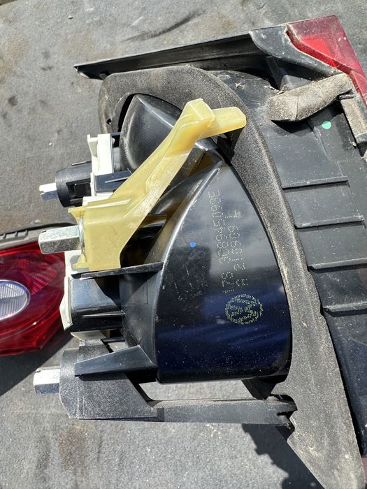 Вътрешни стопове за VW Pasat CC 2010g 3c8945093