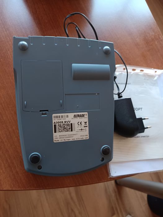 Продавам стационарни телефони