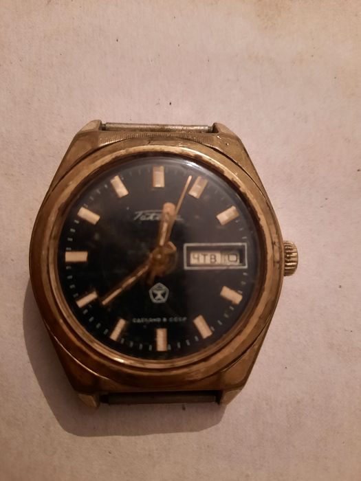 Продам наручные часы.