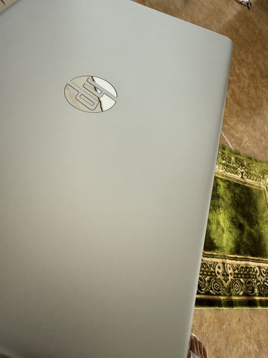 Продам ноутбук новый