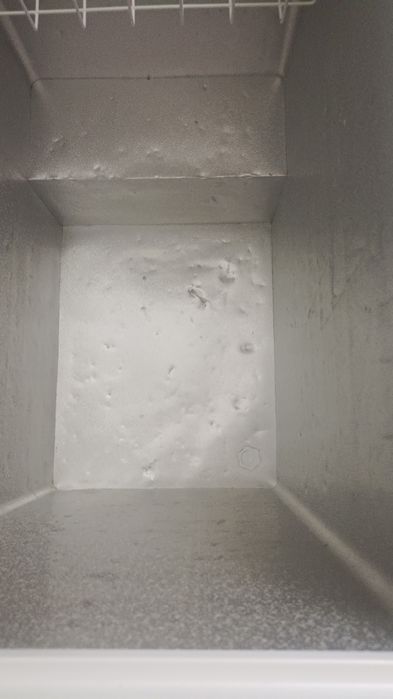 Продам морозильную камеру