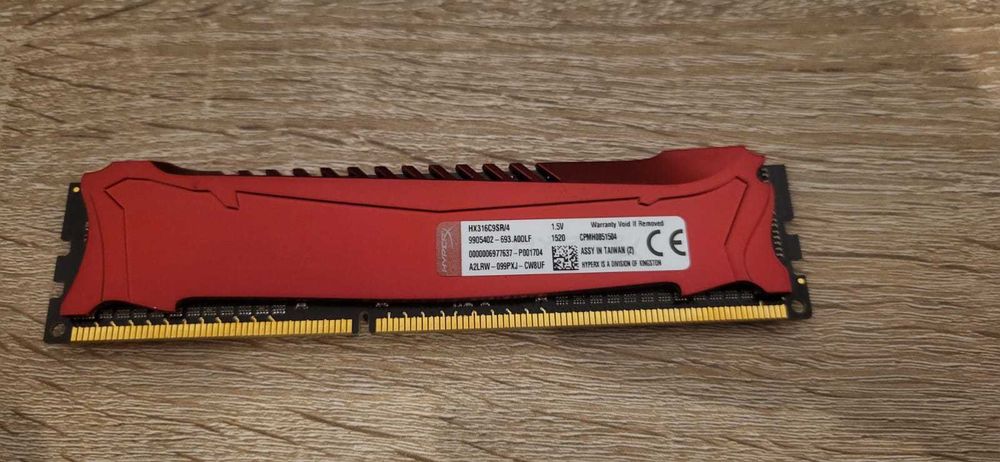 Memorie RAM Kingston HyperX Savage 4GB DDR3 1600MHz CL9 Roșie
