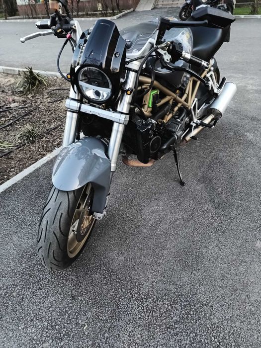Vând Ducati ST2 urgent