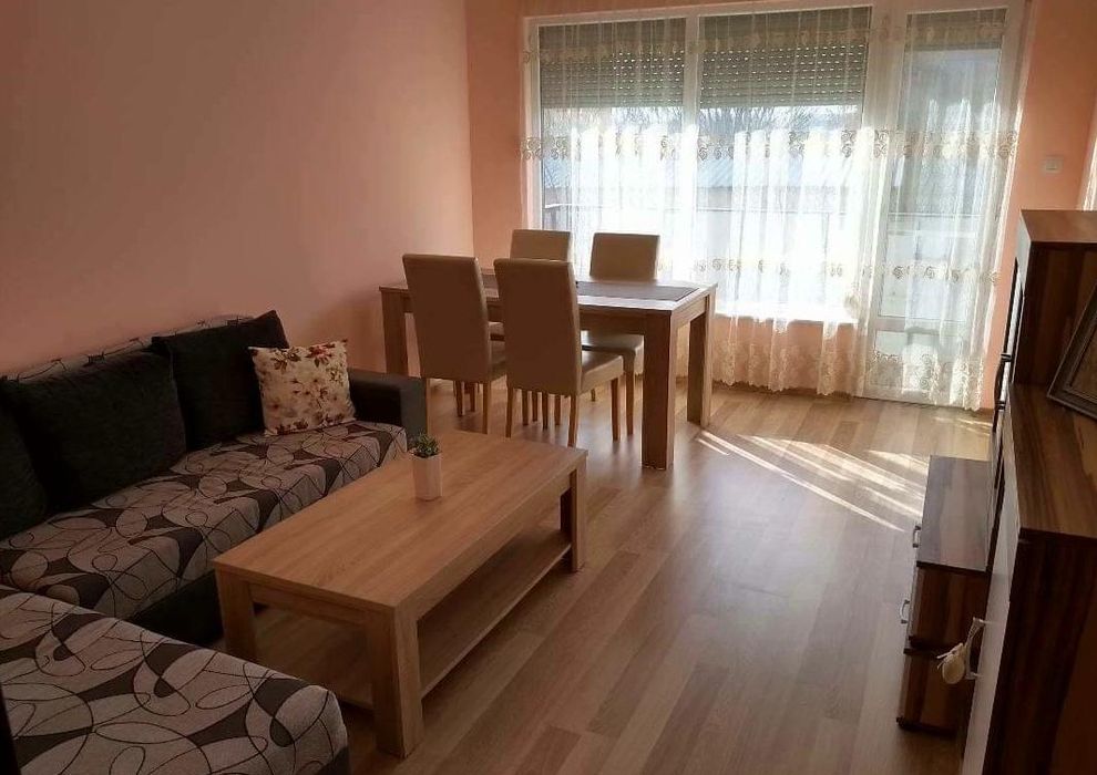 Дава се под наем Тристаен апартамент в Пловдив, Тракия - 74 кв.м за 375 € - Снимка #1