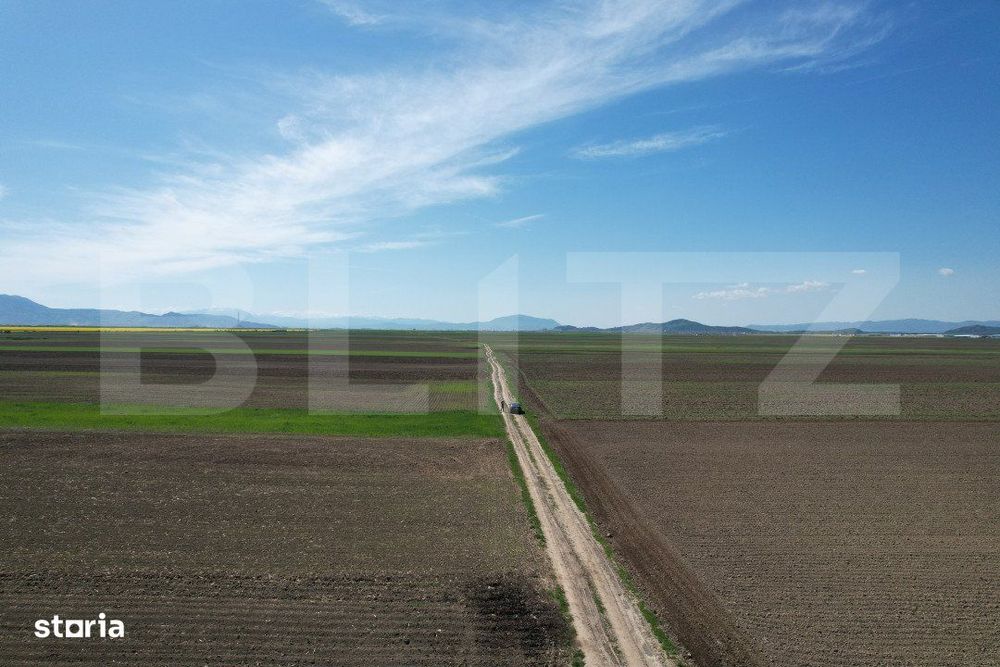 Teren extravilan , 22300MP,  zona Prejmer