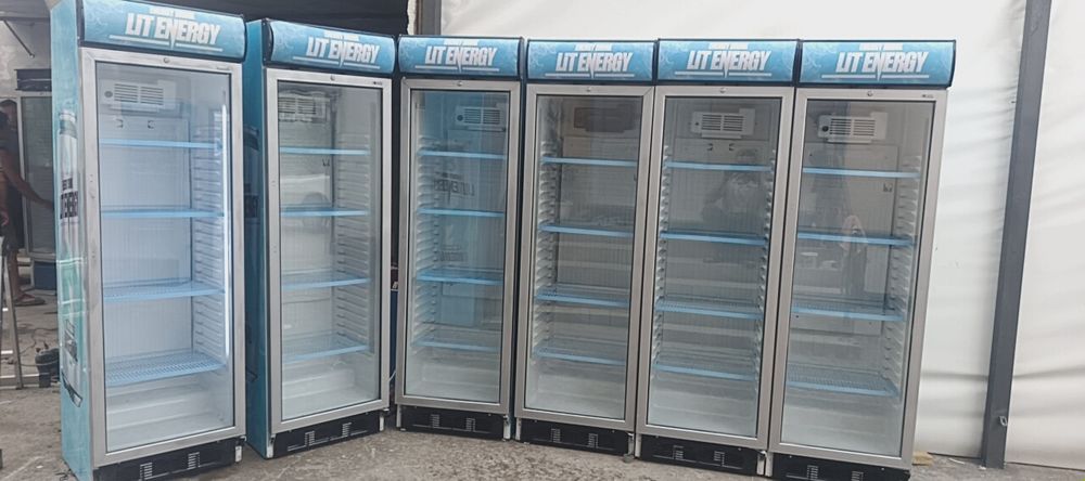 Витрина холодильник