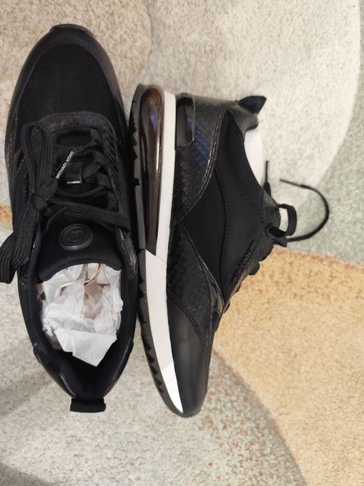 Дамски маратонки