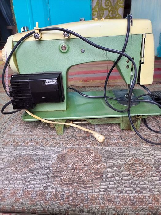 Швейная машина сотилади