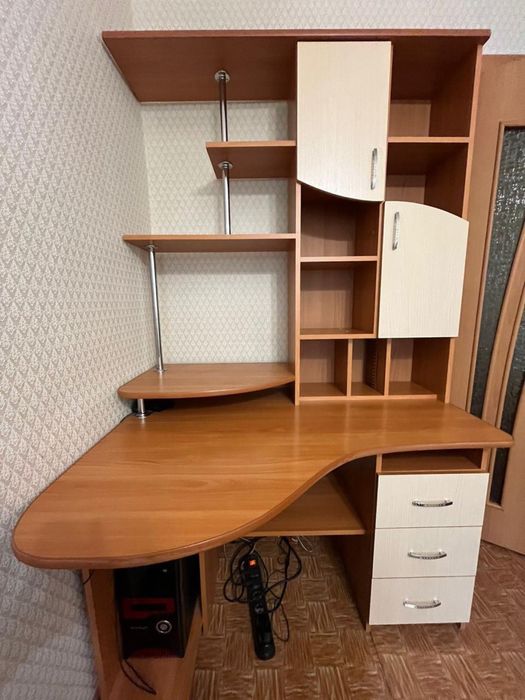 Компьютерный стол