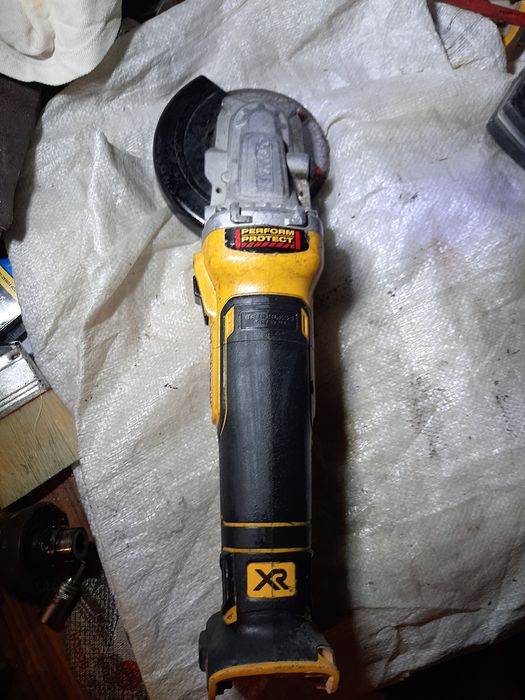 Devalt fle polizo brushles dcg405f