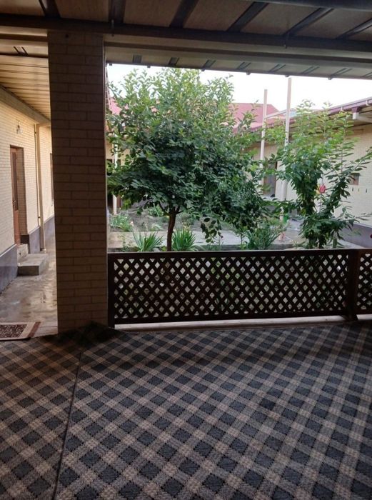 Samarkand viloyat jomboy tuman markazida 7 sotok hovli sotiladi.