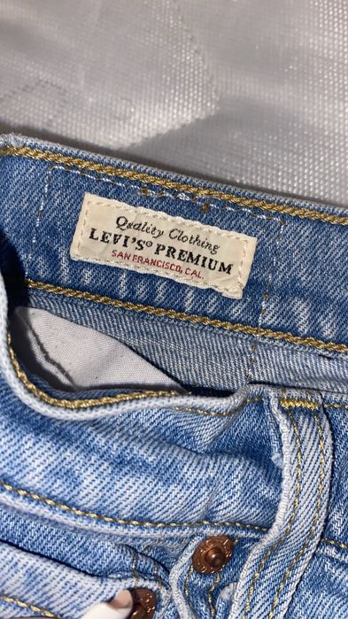 Дънки LEVIS midrise straight leg