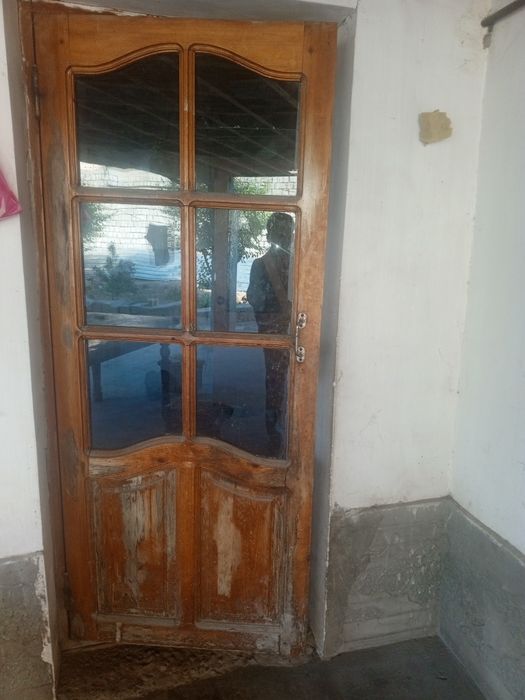 Rom eshiklar sotiladi