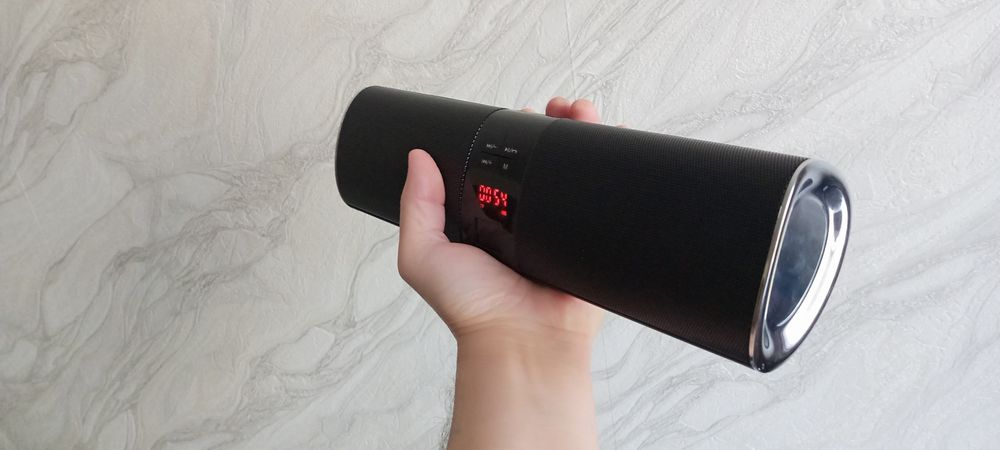 Продам новую - Колонку Блютуз.