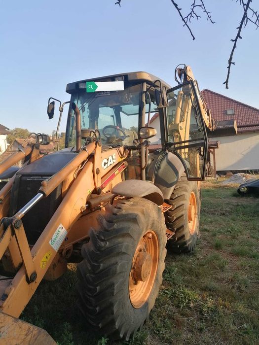 Vând Buldoexcavator Case 695 SR