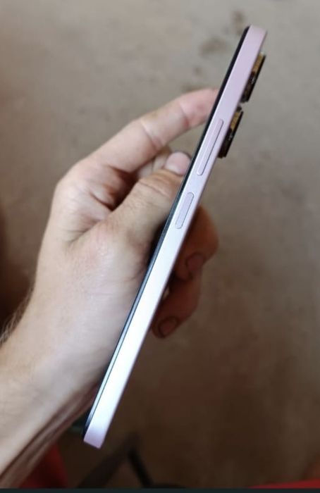 Vând telefon Redmi 13