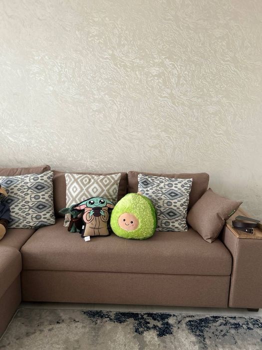 Угловой диван в очень хорошем состоянии