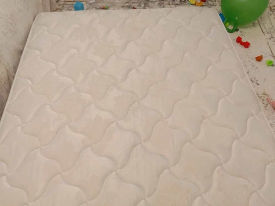 Матрас срочно продам