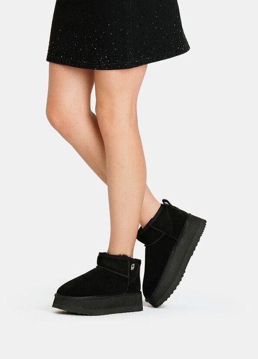 Топли боти на платформа Liu Jo