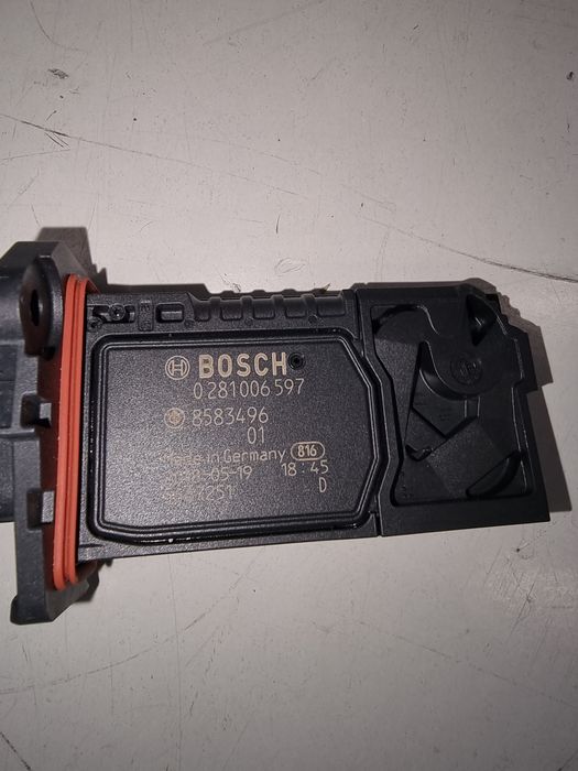 Carcasa filtru aer + debitmetru BMW X1 F48 1.8dx 1.8i  2.0dx  2.0i  2.5DX cod 13718513916 / 0281006697 / 8583496