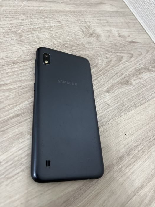 Смартфон Samsung Galaxy A10