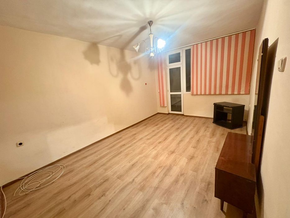 Продава се Тристаен апартамент в Търговище, Вароша - 61 кв.м за 1296 €/кв.м - Снимка #2