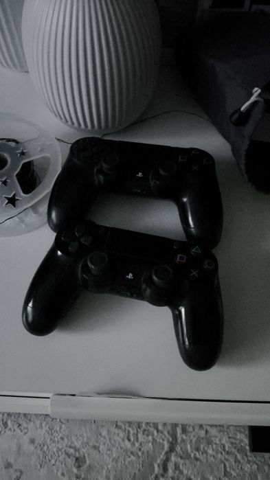 Ps 4 slim 500 Gb 2 геймпада
