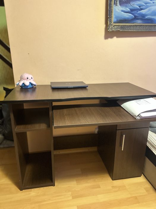 Birou cu scaun ( pret negociabil)