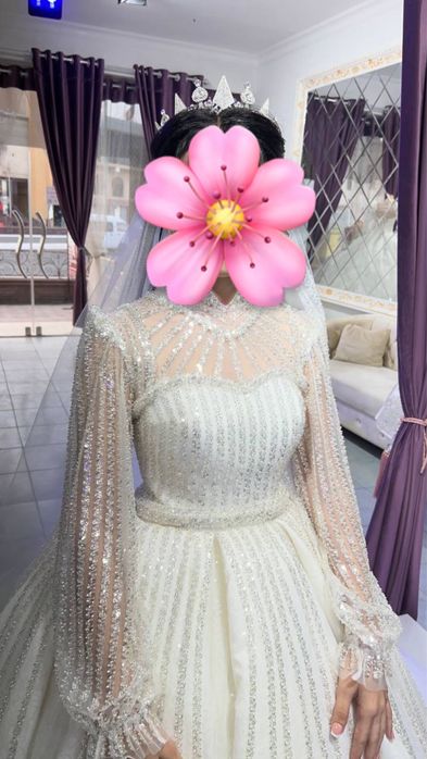 Келин куйлаклар 15 та ахволи яхши кур чикмаган тоза ювиб куйилган