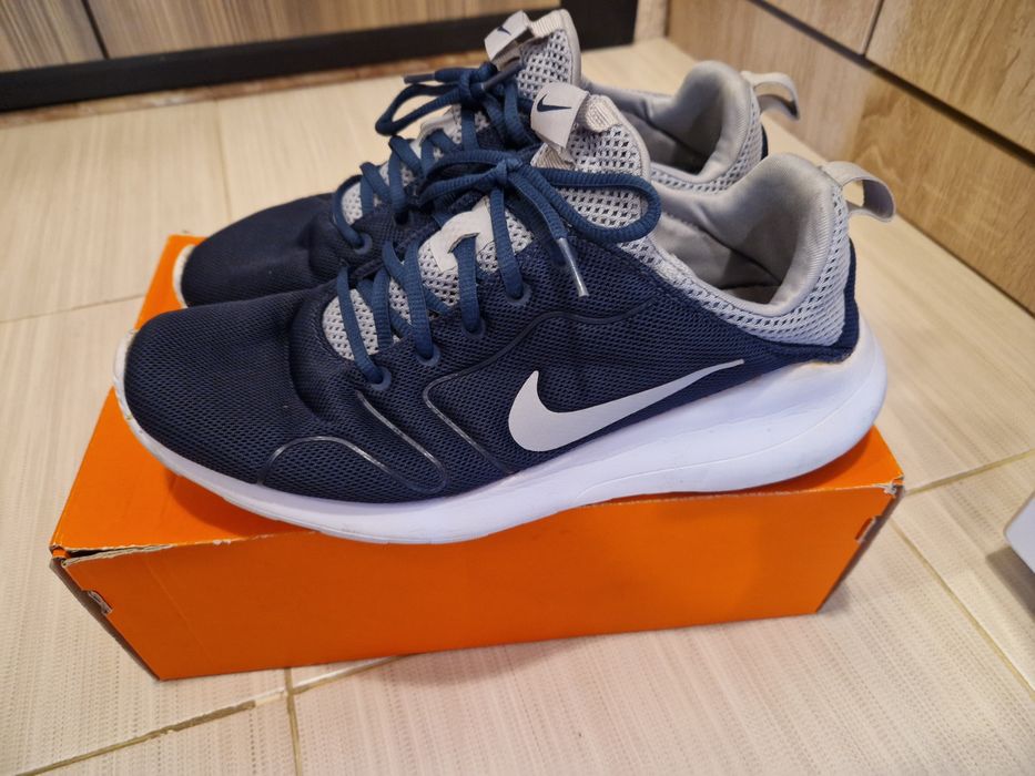 Маратонки Nike 44