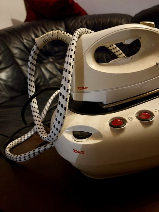 Stație de Călcat cu Aburi Nova IR-160 – Eficiență și Putere (2050W)