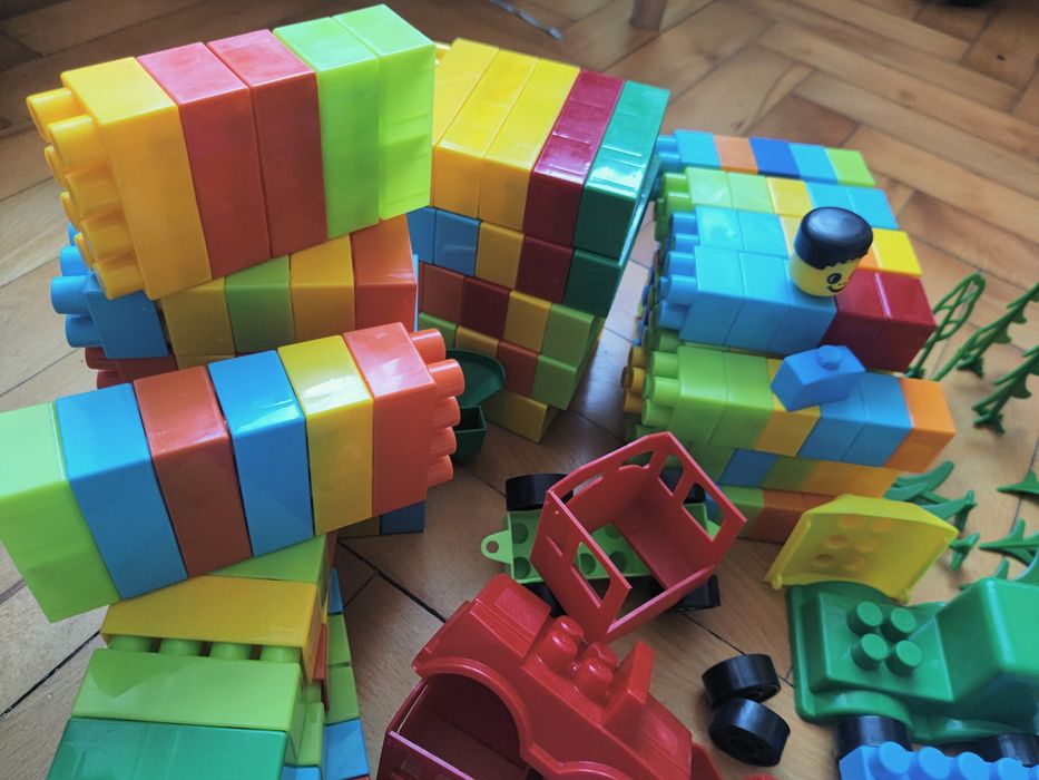 Piese cuburi lego 200 buc