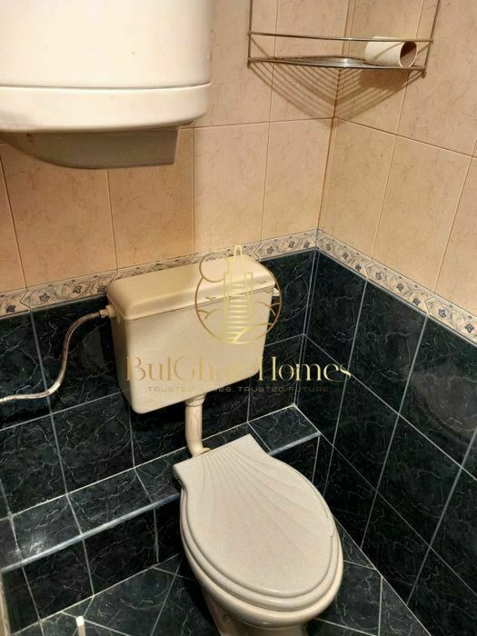 Дава се под наем Тристаен апартамент в Варна, Бриз - 100 кв.м за 561 € - Снимка #5