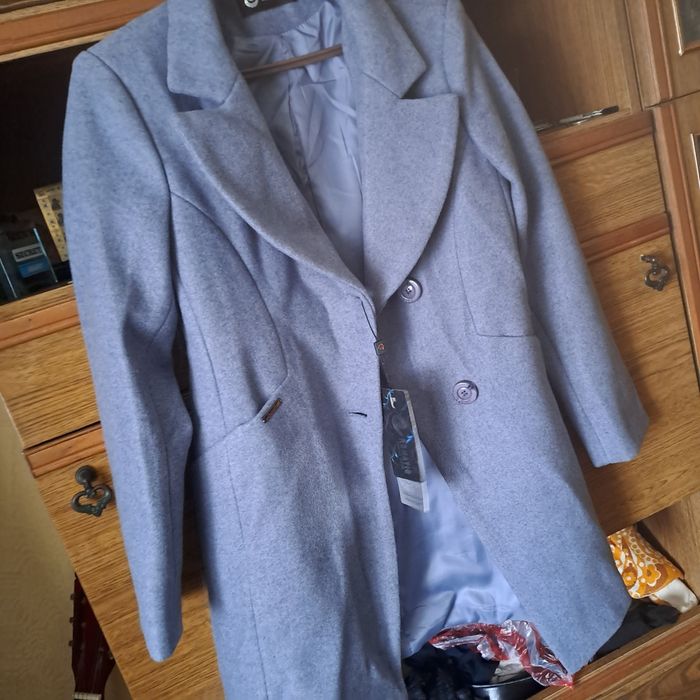 Куртки осенние ,весение