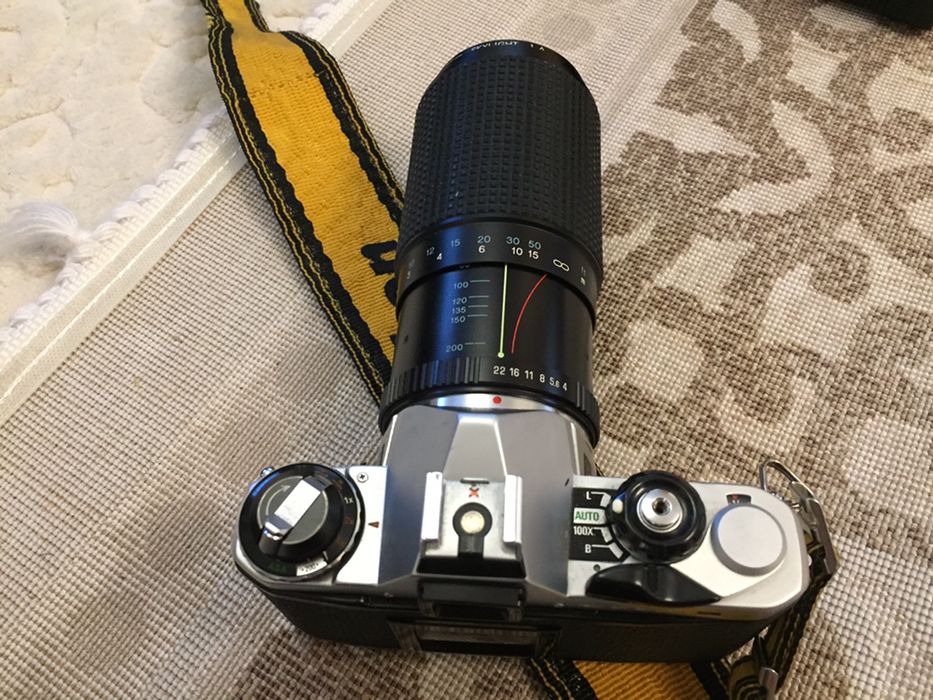 Aparat foto Asahi Pentax cu obiectiv 80-200mm